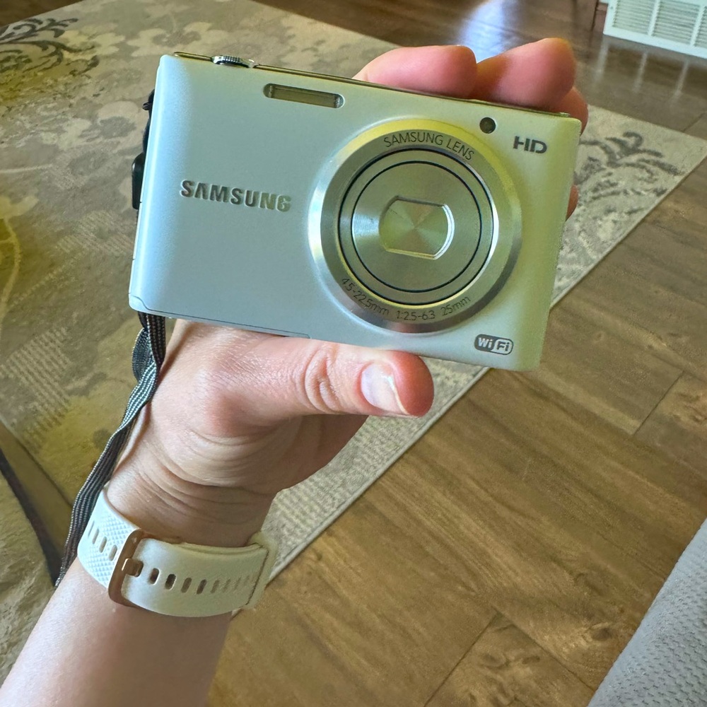 Moving Sale! White Samsung Digital Camera